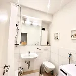 Modernes Apartment In Duesseldorf